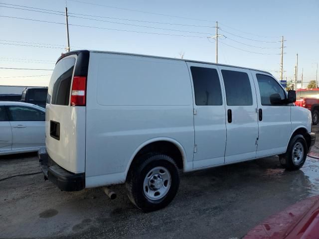 2020 Chevrolet Express G2500