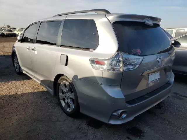 2013 Toyota Sienna Sport