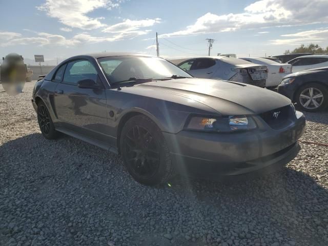 2004 Ford Mustang