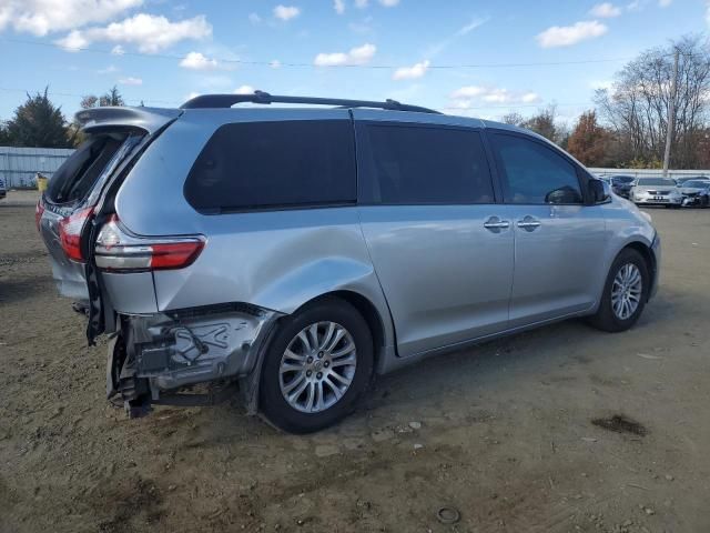 2015 Toyota Sienna XLE