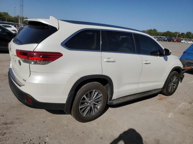 2017 Toyota Highlander SE