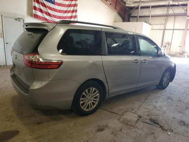 2015 Toyota Sienna XLE