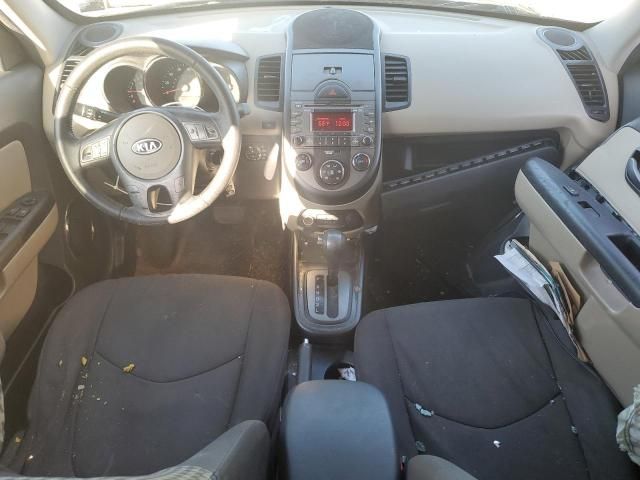 2010 KIA Soul +