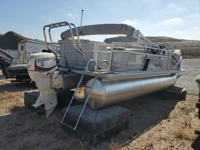 2019 Suncruiser Pontoon