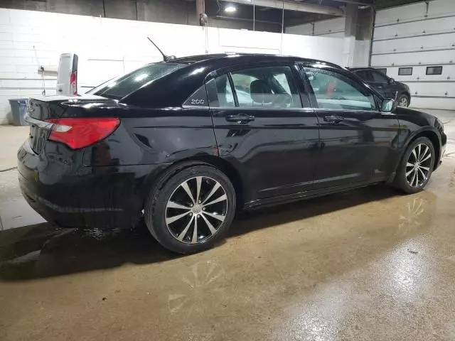 2014 Chrysler 200 Limited