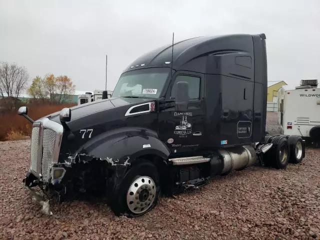 2018 Kenworth Construction T680