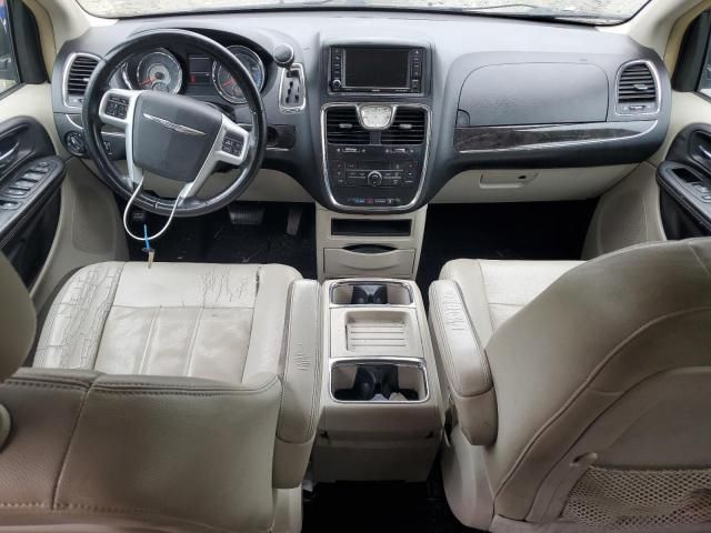 2013 Chrysler Town & Country Touring