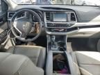 2017 Toyota Highlander SE