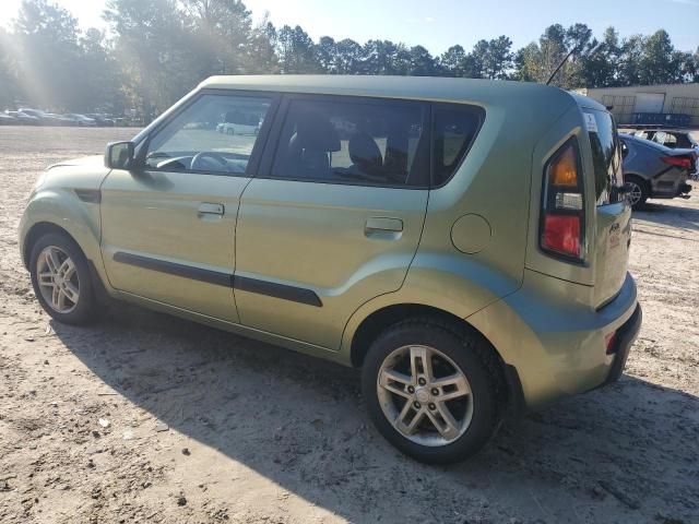 2010 KIA Soul +