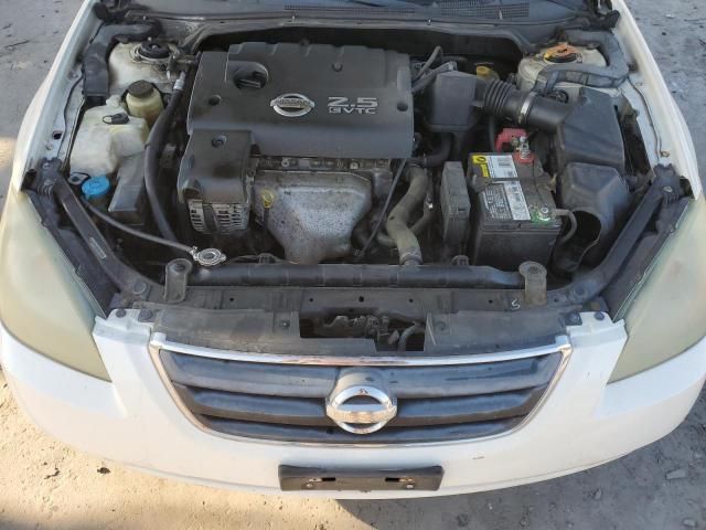 2004 Nissan Altima Base