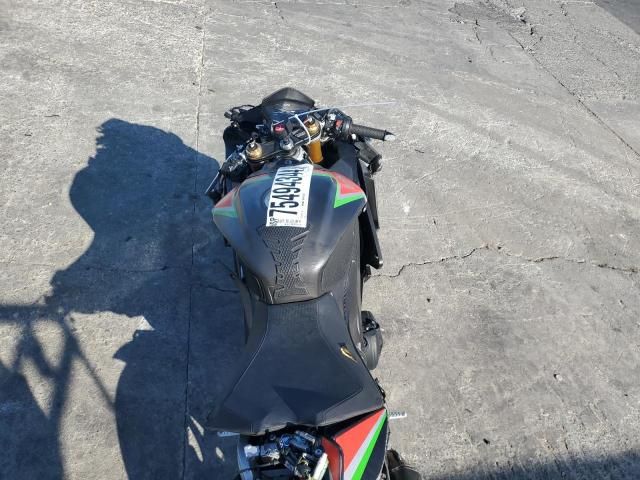 2020 Aprilia RSV4 1100