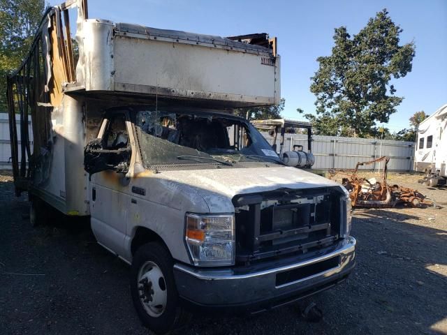 2019 Ford Econoline E350 Super Duty Cutaway Van