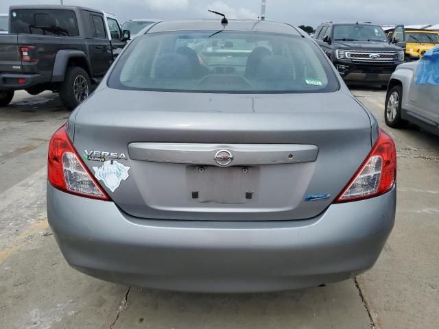 2013 Nissan Versa S