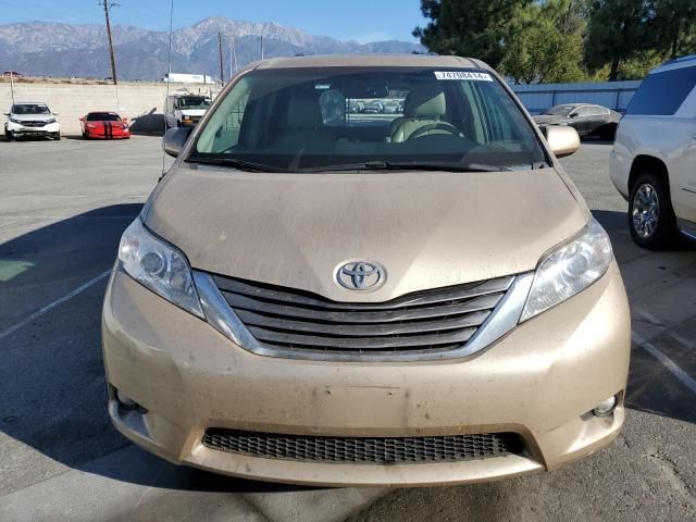 2012 Toyota Sienna XLE