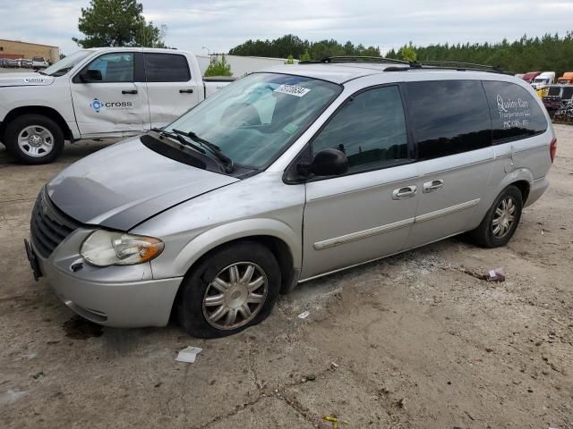 2005 Chrysler Town & Country Touring