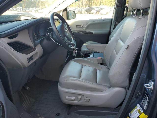 2016 Toyota Sienna XLE