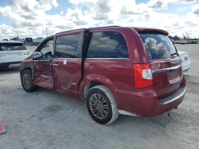 2013 Chrysler Town & Country Touring L