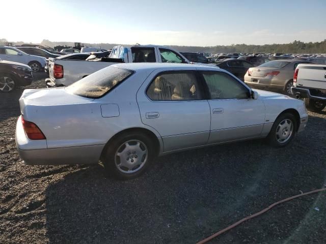 2000 Lexus LS 400