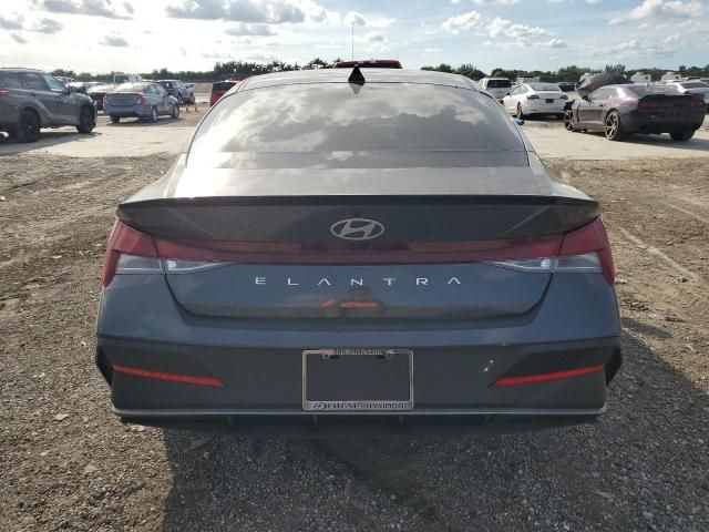 2025 Hyundai Elantra SEL Sport