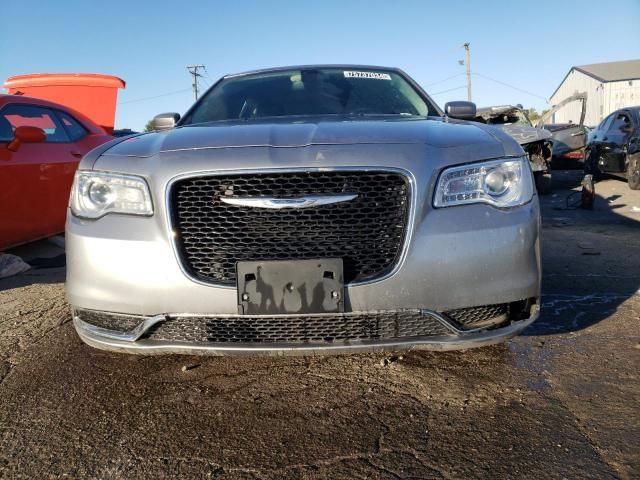 2016 Chrysler 300 Limited