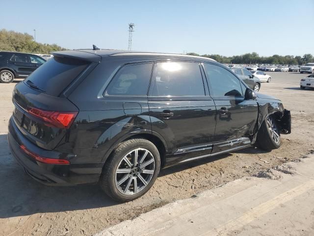 2022 Audi Q7 Premium Plus