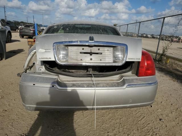 2007 Lincoln Town Car Signature