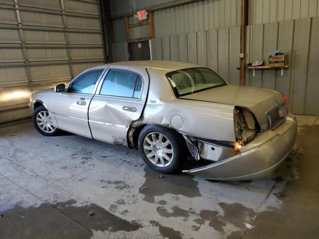 2006 Lincoln Town Car Signature Limited