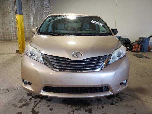 2011 Toyota Sienna XLE