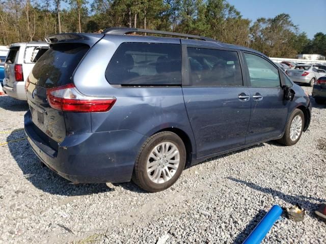 2017 Toyota Sienna XLE