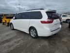 2018 Toyota Sienna LE