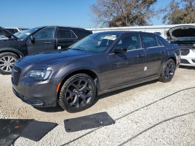 2022 Chrysler 300 Touring