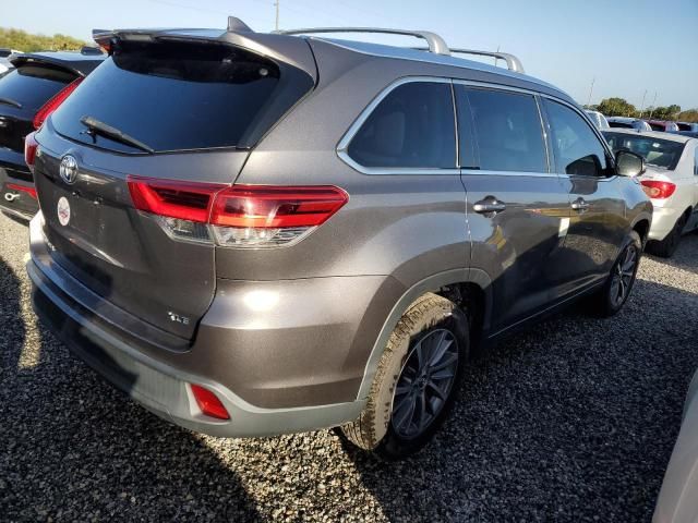 2018 Toyota Highlander SE