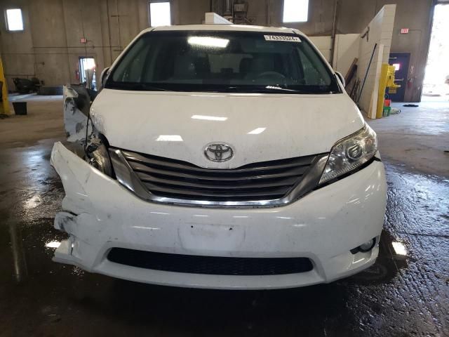 2013 Toyota Sienna XLE