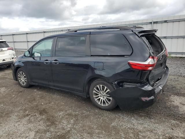 2020 Toyota Sienna XLE