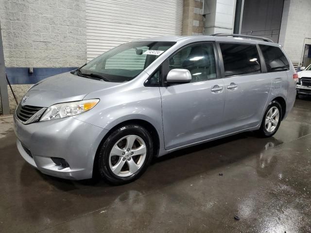 2013 Toyota Sienna LE