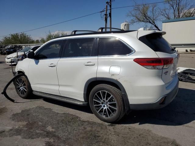 2017 Toyota Highlander SE