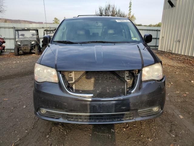 2013 Chrysler Town & Country Touring