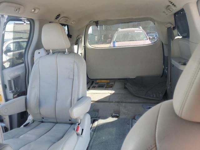 2013 Toyota Sienna XLE