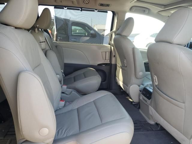 2018 Toyota Sienna XLE