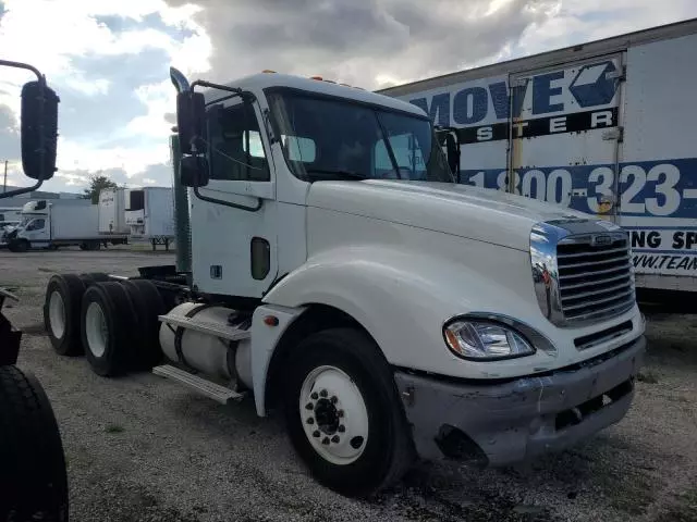 2006 Freightliner Conventional Columbia