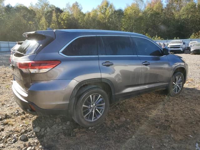 2019 Toyota Highlander SE