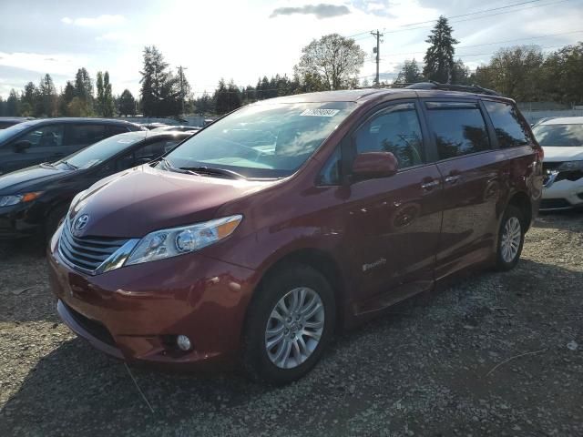 2014 Toyota Sienna XLE