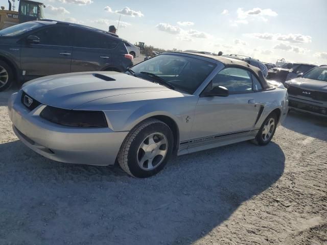 2000 Ford Mustang