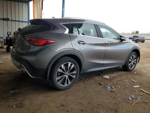 2017 Infiniti QX30 Base