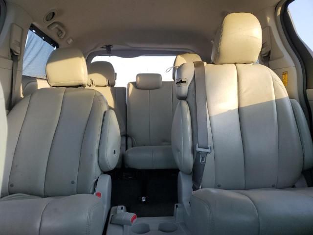 2014 Toyota Sienna LE