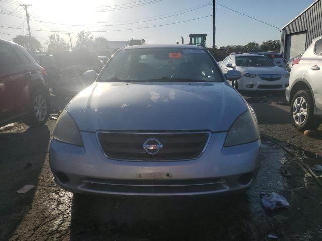 2004 Nissan Altima Base