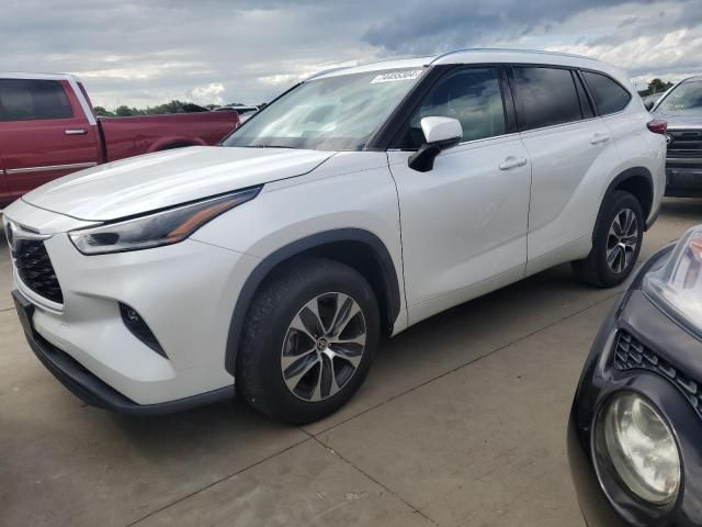 2021 Toyota Highlander XLE