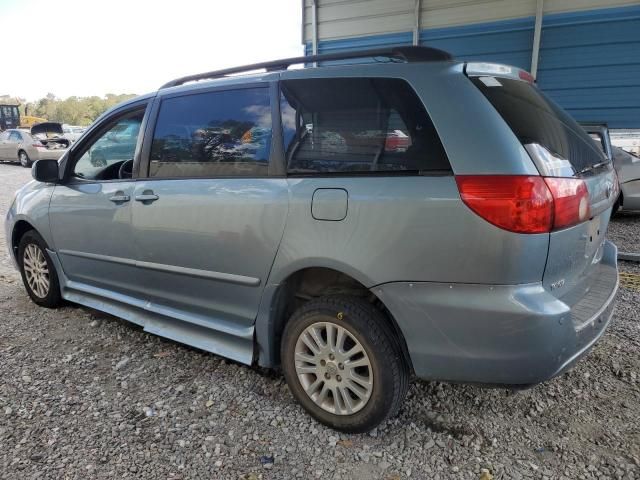 2009 Toyota Sienna XLE