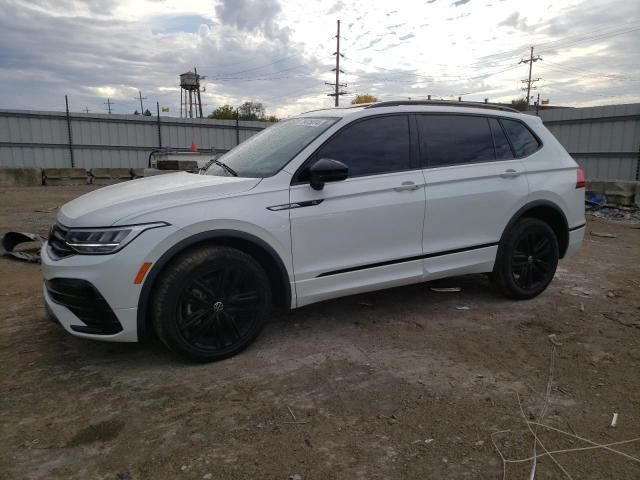 2022 Volkswagen Tiguan SE R-LINE Black