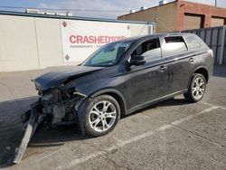 Mitsubishi Vehiculos salvage en venta: 2015 Mitsubishi Outlander SE